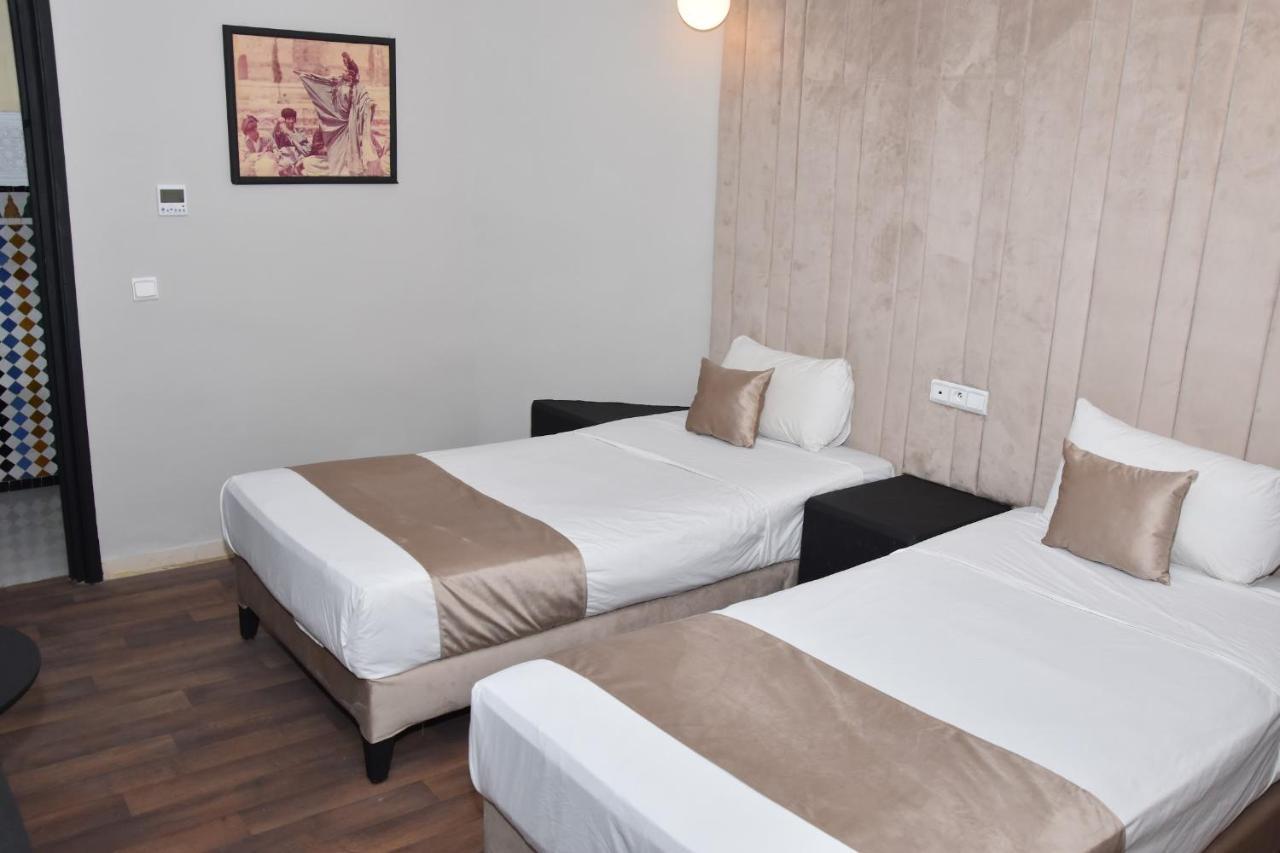 Cade Hotel Casa Blanca